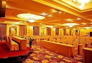 Nanchang Huayu New World Hotel Extérieur photo